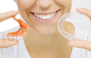 two types of dental retainers